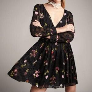 Kate Spade New York Bloom Chiffon Mini Dress Size 8 Little Black Dress Floral GU